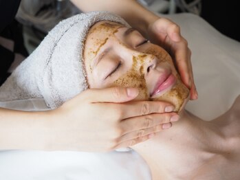 【毛穴|ハーブピーリング】韓国肌管理Belle 船橋の写真/【肌悩みはBelleにお任せ♪】ハーブピーリング/エステ版ダーマで水光肌に!お肌を根本改善する韓国式肌管理