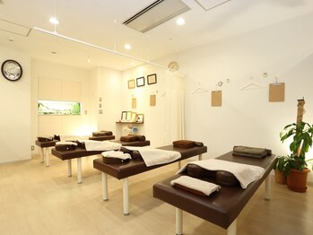 アスモまるだい整体院/店内内装別アングル