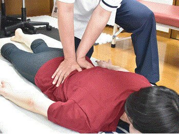 かいろの家 一手/【施術風景　腰】