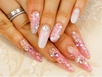 ネイルサロンカラット(nail salon Carat)の写真/爪の形や長さに合わせてご提案♪もっとデザインを楽しみたい方や爪の形にお悩みがある方にオススメ◎