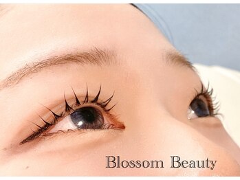 ブロッサムビューティー(Blossom Beauty)/パッチリおめ目に☆