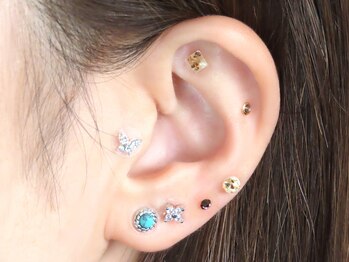 ソルシエール(Sorciere)/耳つぼジュエリー施術例