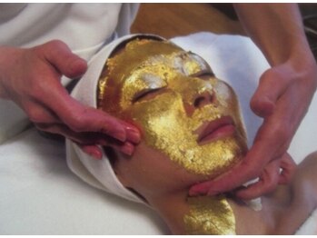 エレガンスビューティ/金箔エステ