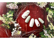 ルーヴル ネイルアンドアイラッシュ 生駒(LOUVRE nail&eyelash)/エメラルドビジュー