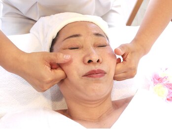 ビューティースタジオ ハンミ 新宿店(韓美)/当店人気！！気持ちのいいコルギ