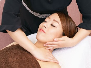 お顔剃り エステ専門店 ビューティーフェイス グランデ 堺タカシマヤ店の写真/【夏の疲れ肌解消♪】日焼け後アフターケア＆冷却アロマエステ　60分　￥10,840→￥8,000