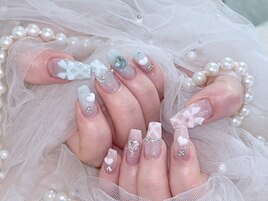 ガーリーチェック柄ネイル