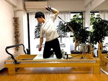 ライフ ピラティス スタジオ(LIFE Pilates Studio)/手首と首の連動ワーク