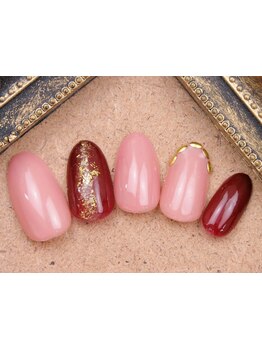 ショートネイルデザインが豊富