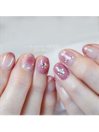 チークネイルとフレンチネイル