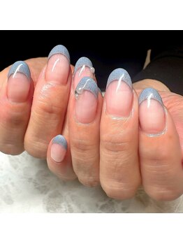 ウェリネイルサロン(WelinailSalon)/フレンチ・ストーン５粒　4680円