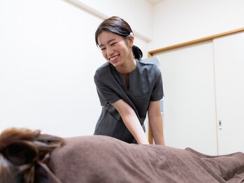 ～女性専用～四季の声 はりきゅう治療院 横浜鶴見[妊活/美容鍼/マタニティ/鍼灸整体]の写真/《全スタッフ国家資格保持者》巻き肩・反り腰・身体の歪みを根本改善◇突然の腰の痛みや産後のお悩みにも◎