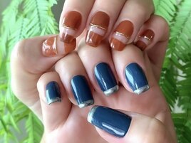 テラコッタ×ネイビー