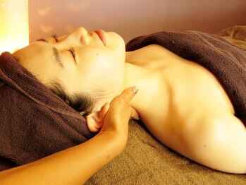 イーサロン(e-SaLON)/首からしっかり流して小顔効果◎