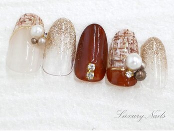 ラグジュアリーネイルズ オオミヤ(Luxury Nails Omiya)/ツイード柄*球体パール
