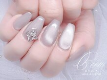 レビア(REVIA)