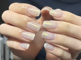 光の角度で変わる幻想オーロラ