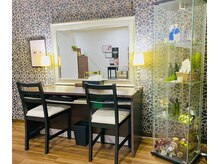 ルキア(Lukia)/大きな鏡のメイクスペース