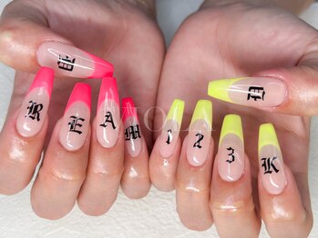 ヴィオラ(VIOLA)/フレンチ/ネオン/スカルプ