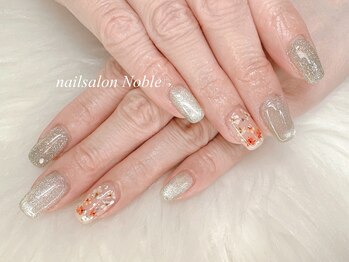 ノーブル(Noble)/マンスリーネイル