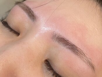 ブロウジー(BROWSY)の写真/【定期的なお手入れでいつでもきれいな状態をキープ】周期に合わせてお手入れの方法についてもアドバイス♪