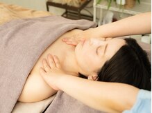 マシュマロハンドの雰囲気(疲れを解消したい/微弱電流と手の温かさでリンパを流し心を解放)