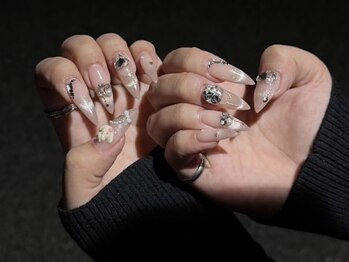 ネイルメゾン 梅田(NAIL MAISON)の写真/お任せデザインもOK！ワンホン・ニュアンス・韓国系◎つけ放題で叶える理想のネイル♪