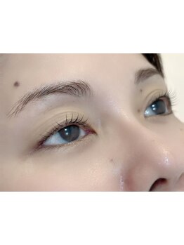 ナチュラル上品な目元にしたい