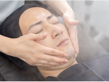 メンズ眉毛サロン Roist名古屋久屋大通店【ロイスト】アイブロウ/眉毛/眉毛パーマ/フェイシャルエステで美肌ケア