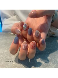 手描きアートの韓国ネイル