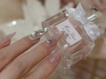 ラリーネ 表参道店(Larine)の写真/表参道×ブライダルネイル◆挙式/前撮り/フォト婚に。ドレスに合わせた上品ネイルで人生で最も美しい手元へ