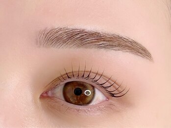 ジャスミン(Jasmine)の写真/《セット割★まつげパーマ×アイブロウWAX(毛量調整、カット、眉メイク込)》ナチュラルメイクも映える♪