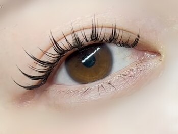 ラウリーベ(Rau Liebe)の写真/【フェザーエクステ】1本1本が羽の形をした、今海外で流行中のエクステです♪ボリューム感も出て存在感抜群