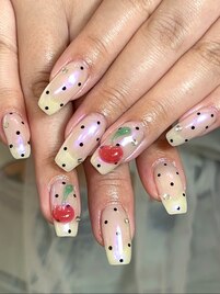 ガーリーネイル