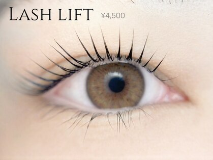 ネイル アイラッシュ ベル(Bell)の写真