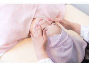 小顔矯正サロン ぷてぃらっくの写真/苦痛に耐えて施術をうけてませんか？老化のあらゆるお悩みも,当店の小顔調整で楽して解消!【口コミ高評価】