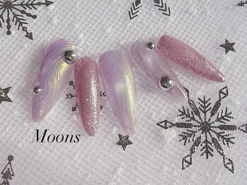 ムーンズ(Moon's)/