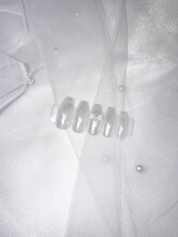 ラウレア(Laure'a)/定額デザイン 白ミラーネイル