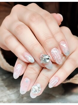 ヒットヘッドネイル(HIT HEAD NAIL)/ツイードネイル×ビジュー