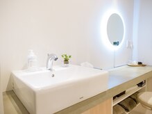 アイラッシュ バイ コンベックス(EYELASH by convex)/【店内】個室内にあり