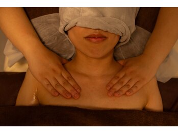 美果月/デコルテ流してデトックス