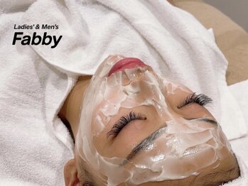ファビー(Fabby)の写真/気になるお顔の産毛を処理して化粧ノリもUP!今よりワントーン明るい夏素肌へ♪涼やかな完全個室で脱毛施術!
