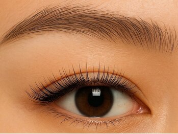 カルム 妙蓮寺(CALME)の写真/エステサロンならではのまつ毛施術で自まつげに優しく♪モチの良いフラットラッシュ使用!!目元パック付◎