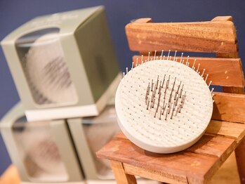 フーラ(B.hoola)/心地良い♪頭皮用ブラシ