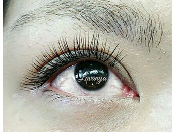 まつげ ネイルサロンアンドスクール ラヴァンヤ 久喜店(Lavanya)/中央長めスタイル
