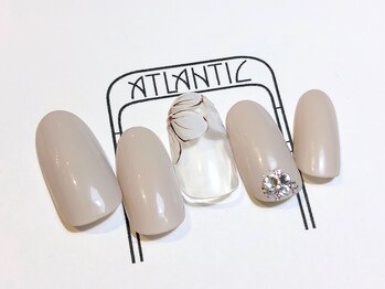 ネイル ミー(nail mee)/