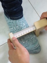 ナカザワ(NAKAZAWA)/施術の流れ4・足のサイズ測定