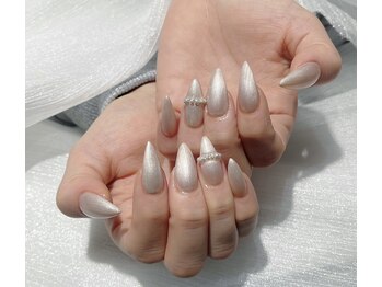 グローネイルズ(Glow Nails)/