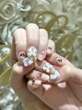 ラルーナ(La Luna)/ちぃかわネイル★担当椎原