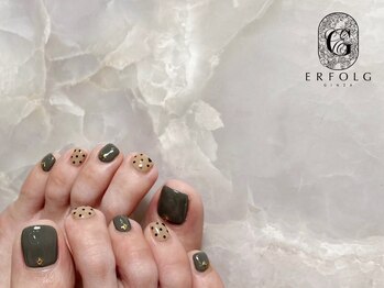 エアフォルク 銀座(ERFOLG)/冬でも人気☆フットネイル